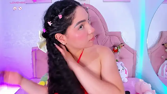 amandalee01 online show from December 3, 2025, 6:51 pm