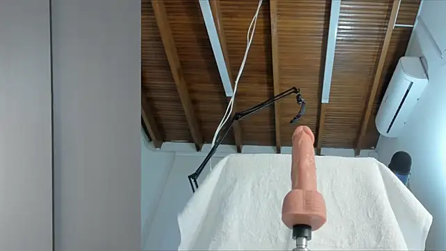 Snapshot of Lucy_carter_ chatting on September 11, 2025, 1:33 pm Lucy carter online show from September 11, 2025, 1:33 pm