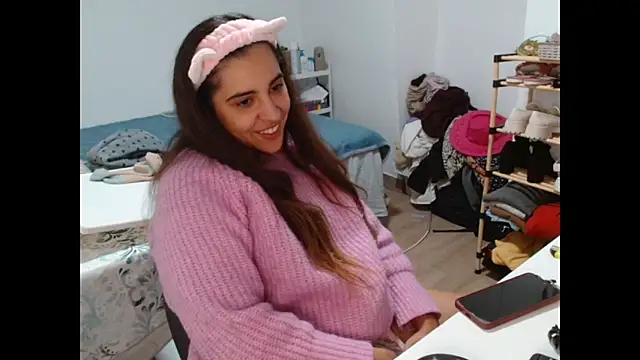 Ursumi1 online show from November 7, 2025, 10:24 pm