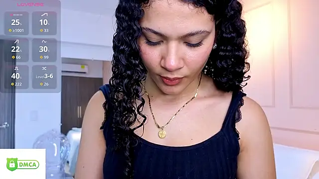 SHARONN     online show from October 18, 2025, 3:52 am