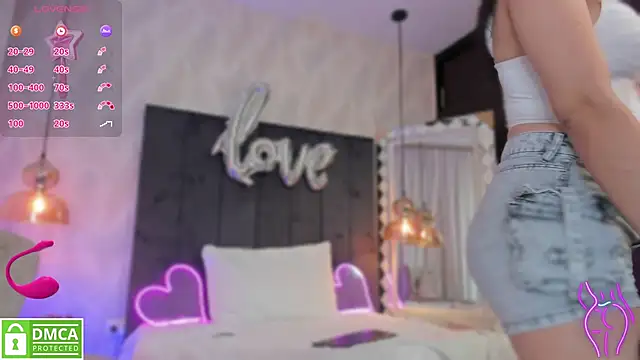 SHARONN     online show from March 12, 2025, 3:46 am