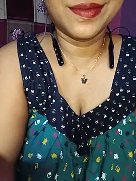 Sexy Mona Bhabhi online show from June 17, 2026, 6:51 pm