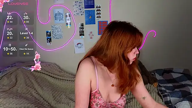 Snapshot of Penny_Staaar chatting on February 8, 2025, 8:53 pm Penny Staaar online show from February 8, 2025, 8:53 pm