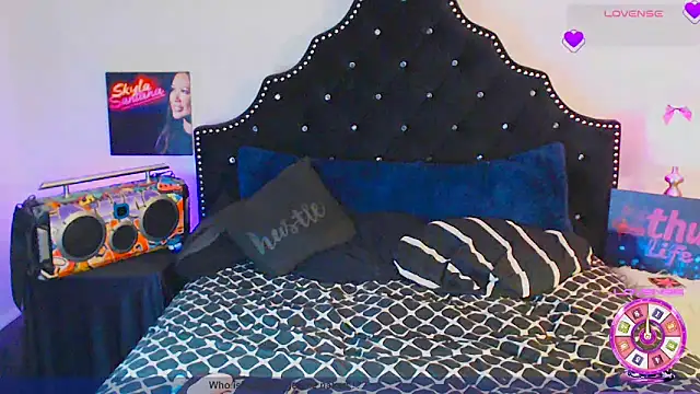 Skyla Santana online show from September 10, 2025, 10:14 am