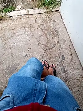 paubabando  online show from March 13, 2025, 11:08 am