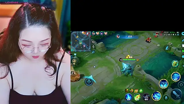 Weiwei5200 online show from October 31, 2025, 1:24 am