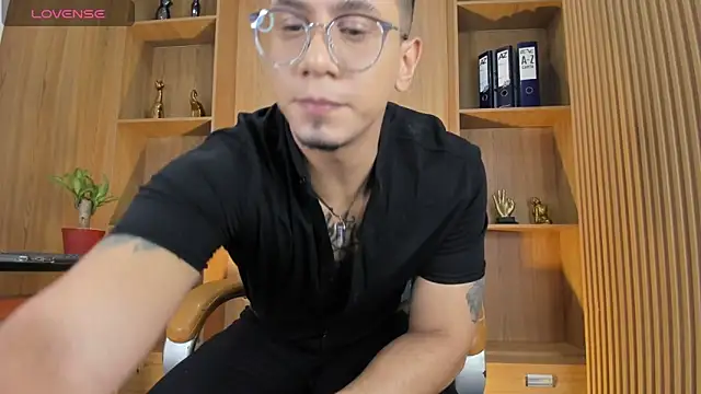 JoshMillerr  online show from May 20, 2026, 7:00 pm