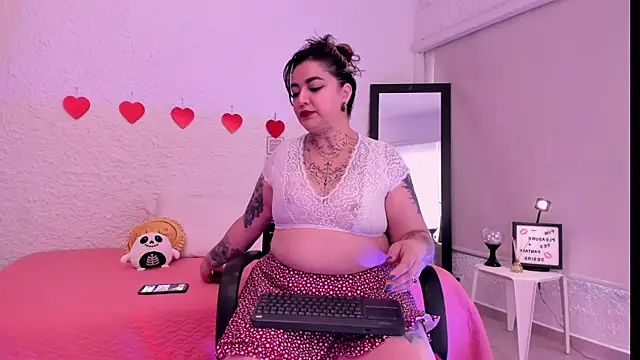 poisson ivy online show from September 8, 2025, 7:46 pm