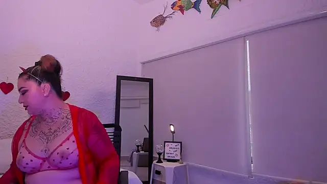 poisson ivy online show from September 12, 2025, 8:52 pm