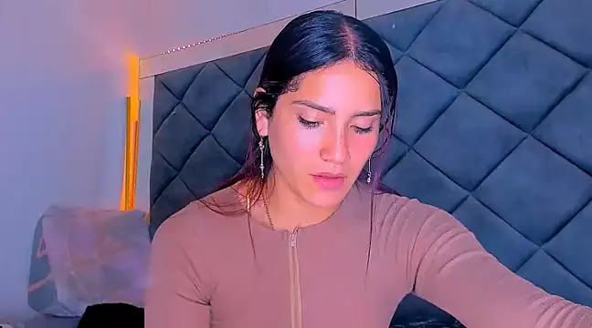 Nellyhills online show from March 20, 2025, 7:46 pm