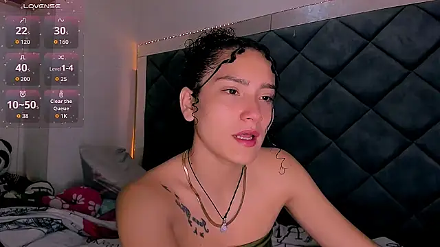 Nellyhills online show from October 10, 2025, 12:06 pm