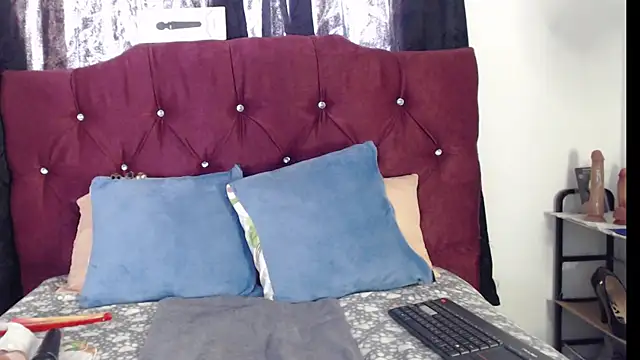 Snapshot of Astrid_Mller chatting on July 8, 2026, 2:29 pm Astrid Mller online show from July 8, 2026, 2:29 pm