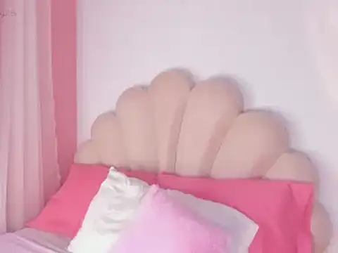  cherrykingsley1 online show from November 4, 2025, 2:26 am