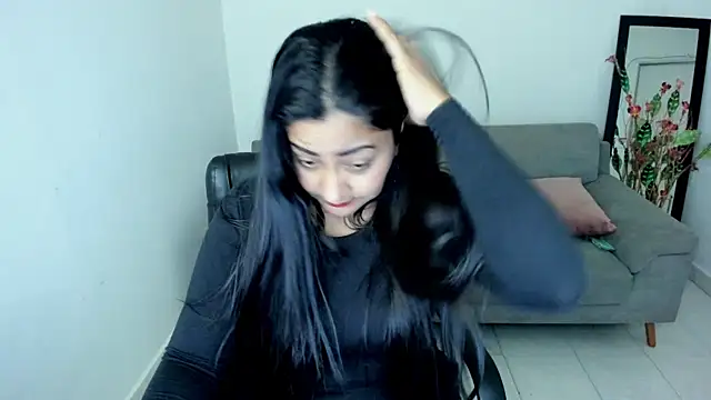 Adele Sweett online show from November 20, 2025, 10:38 am