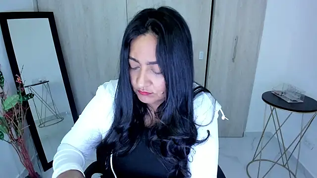 Adele Sweett online show from May 26, 2026, 10:46 am