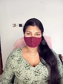 Hot-Angel  online show from November 5, 2025, 4:15 am