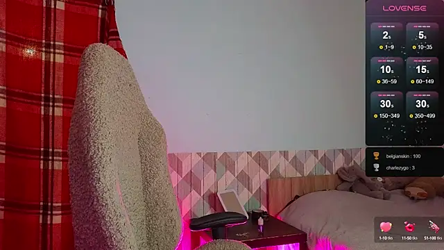 esajukyy online show from February 12, 2025, 6:51 pm