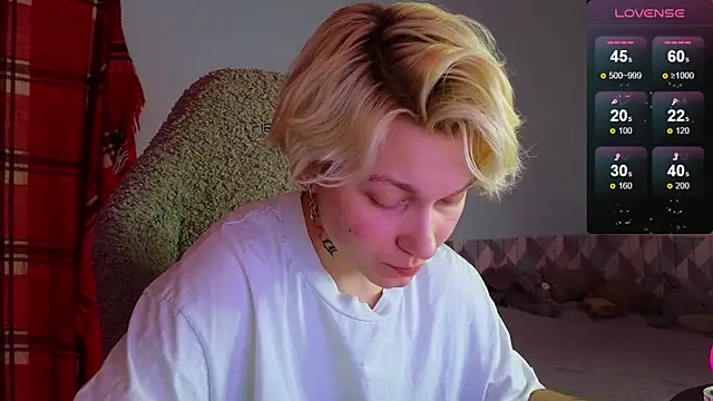 esajukyy online show from February 12, 2025, 3:49 pm