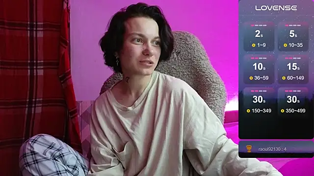 esajukyy online show from September 12, 2025, 3:45 pm