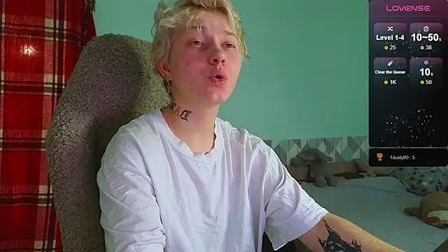 esajukyy online show from January 6, 2025, 3:09 am