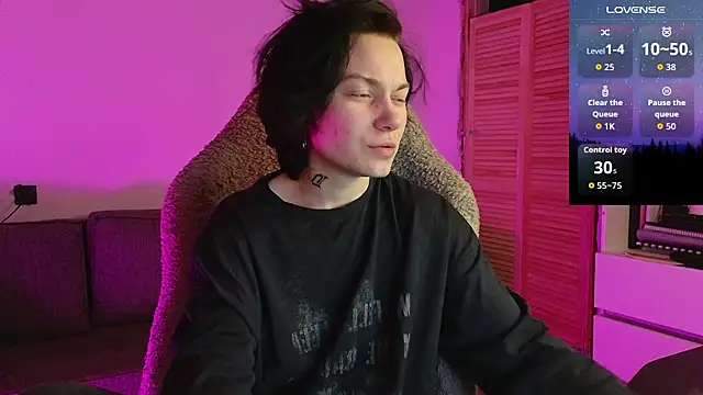 esajukyy online show from February 7, 2026, 11:51 am