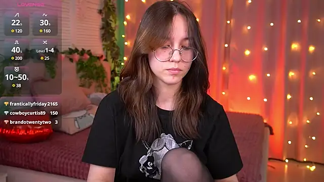 AmeliaMead online show from February 17, 2025, 3:33 pm