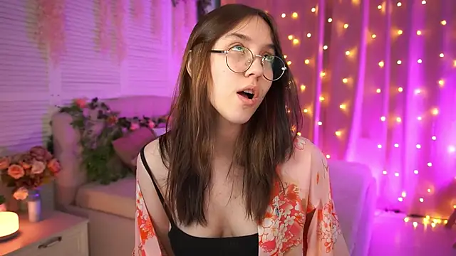 AmeliaMead online show from March 12, 2025, 5:35 am