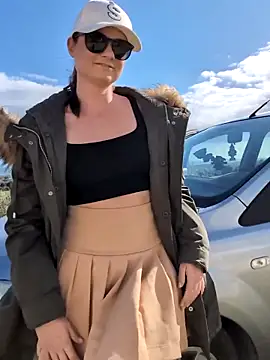 Snapshot of Samira-Summer chatting on February 2, 2026, 1:10 pm Samira-Summer online show from February 2, 2026, 1:10 pm