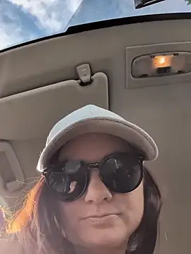 Snapshot of Samira-Summer chatting on December 5, 2025, 10:14 am Samira-Summer online show from December 5, 2025, 10:14 am