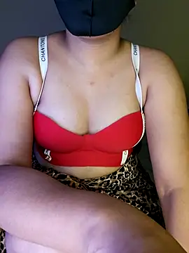 Olivia3 online show from November 2, 2025, 1:49 pm