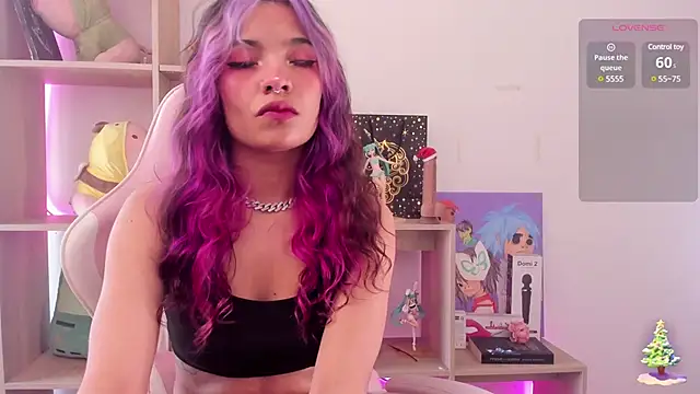 KatieSimpson  online show from December 24, 2024, 2:54 pm