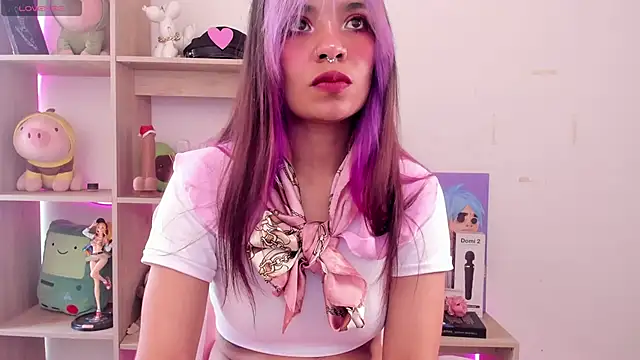 KatieSimpson  online show from December 11, 2024, 5:59 pm