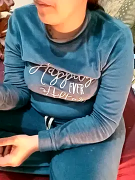 ShadiaStar online show from March 13, 2025, 8:43 pm