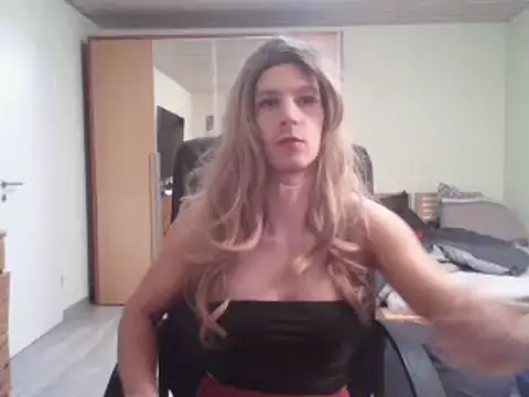 Snapshot of Kinky-Kristina chatting on January 1, 2025, 11:07 pm Kinky-Kristina online show from January 1, 2025, 11:07 pm