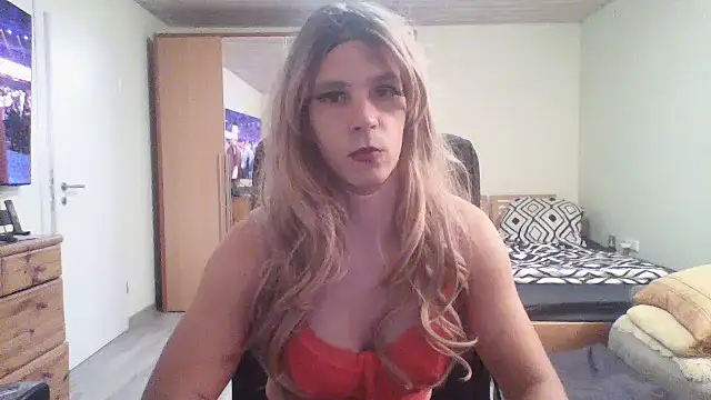 Snapshot of Kinky-Kristina chatting on September 20, 2025, 6:57 pm Kinky-Kristina online show from September 20, 2025, 6:57 pm