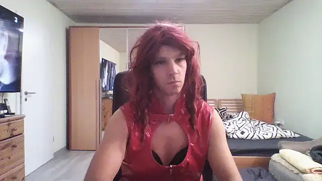 Snapshot of Kinky-Kristina chatting on October 10, 2025, 7:47 pm Kinky-Kristina online show from October 10, 2025, 7:47 pm