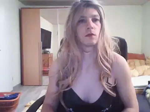 Snapshot of Kinky-Kristina chatting on March 22, 2025, 9:53 pm Kinky-Kristina online show from March 22, 2025, 9:53 pm