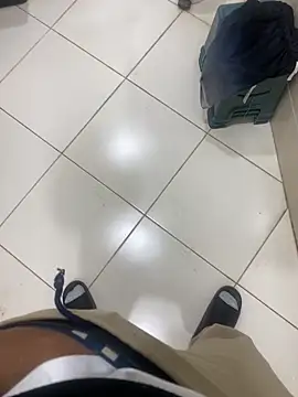 Lahcene online show from November 23, 2025, 8:19 pm