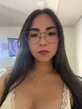 Melody 04 online show from April 12, 2026, 1:09 am