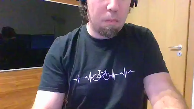 Snapshot of GeilerTiroler chatting on December 12, 2024, 12:12 pm GeilerTiroler online show from December 12, 2024, 12:12 pm