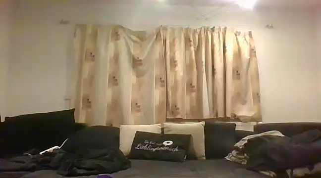 Snapshot of GeilerTiroler chatting on December 19, 2024, 6:01 pm GeilerTiroler online show from December 19, 2024, 6:01 pm