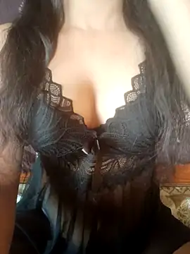 Snapshot of sexyriya_008 chatting on January 11, 2025, 5:31 am sexyriya 008 online show from January 11, 2025, 5:31 am