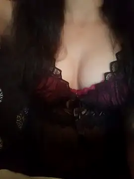 Snapshot of sexyriya_008 chatting on January 6, 2025, 10:35 am sexyriya 008 online show from January 6, 2025, 10:35 am