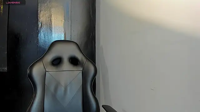 Flynn Riider online show from September 23, 2025, 11:28 am