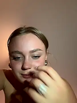 Snapshot of CherryEmmy chatting on October 4, 2025, 5:14 pm CherryEmmy online show from October 4, 2025, 5:14 pm