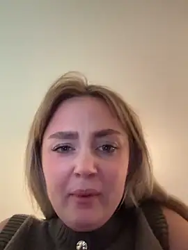 Snapshot of CherryEmmy chatting on October 9, 2025, 5:46 pm CherryEmmy online show from October 9, 2025, 5:46 pm