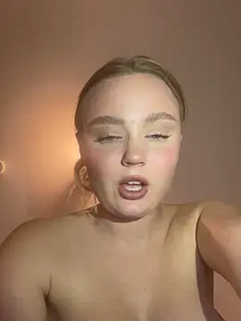 Snapshot of CherryEmmy chatting on November 6, 2025, 7:07 pm CherryEmmy online show from November 6, 2025, 7:07 pm