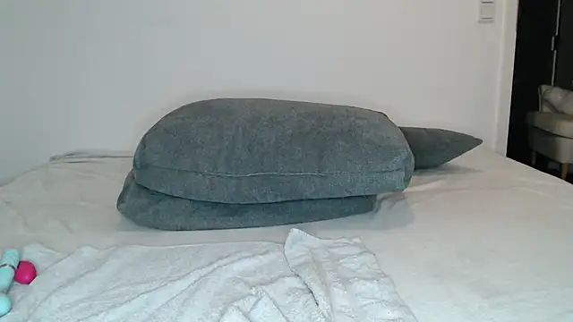 Snapshot of CherryEmmy chatting on February 16, 2025, 12:19 am CherryEmmy online show from February 16, 2025, 12:19 am