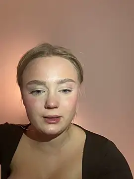 Snapshot of CherryEmmy chatting on October 19, 2025, 5:59 pm CherryEmmy online show from October 19, 2025, 5:59 pm