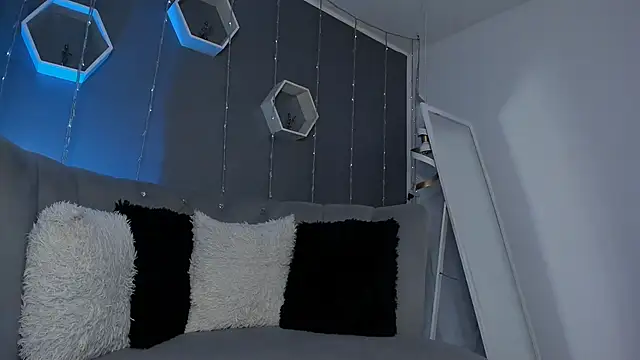 slutty venus online show from March 11, 2025, 3:04 am